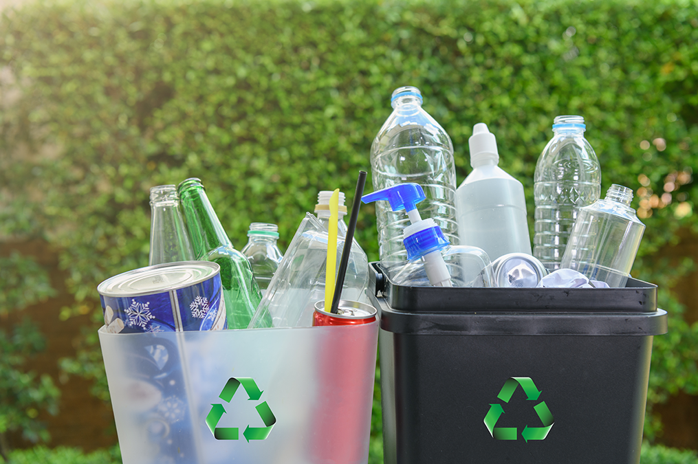 Cara Mendaur Ulang Botol Plastik Bekas, Harus Tau!